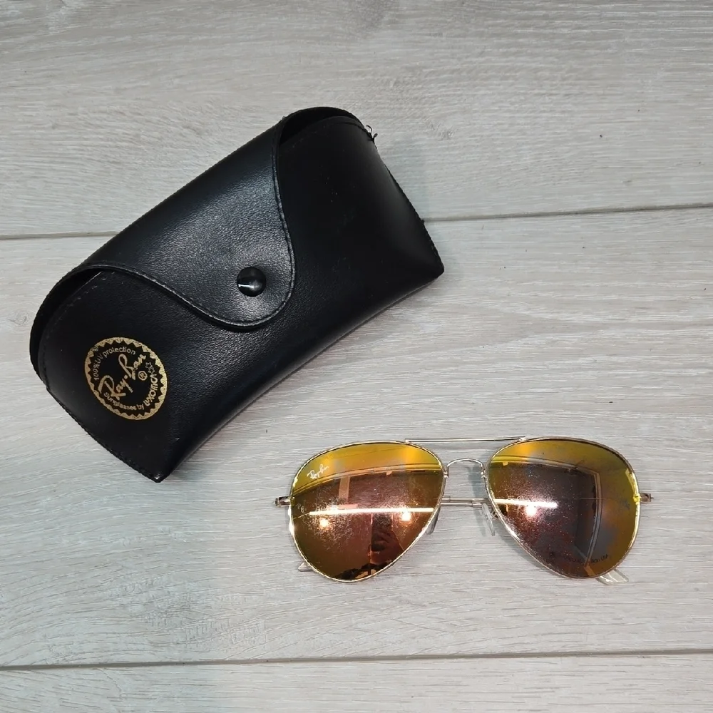 Ray-Ban Sunglasses with Case